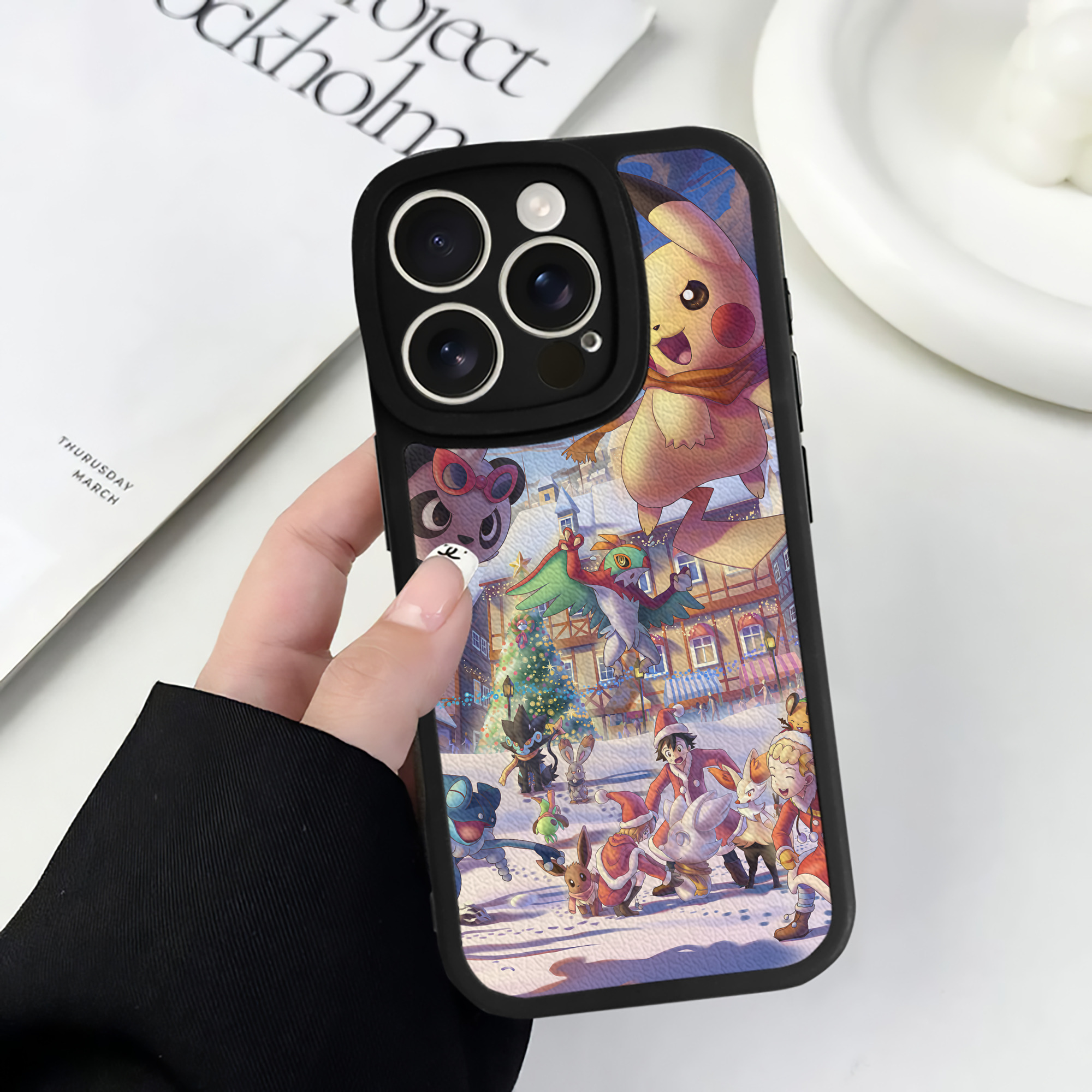 （画像用） ポケットモンスター Pokémon 【iPhone 16シリーズ対応】シリコンスマホケース（レザー調） 材質：シリコン